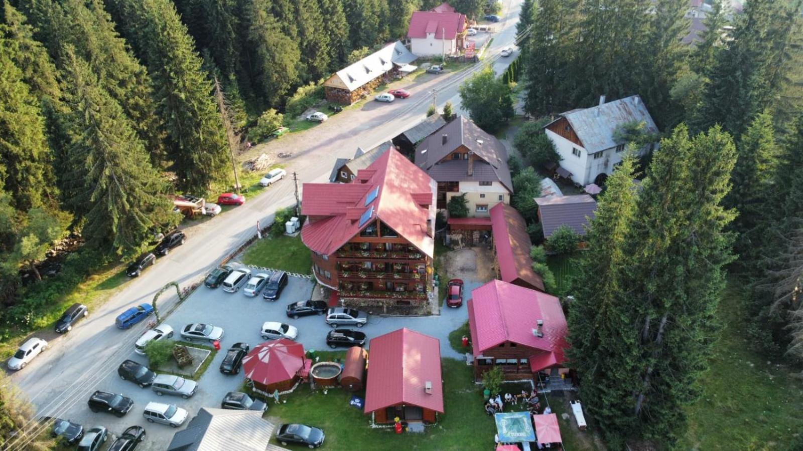 Casa Binu Hotel Arieşeni Buitenkant foto