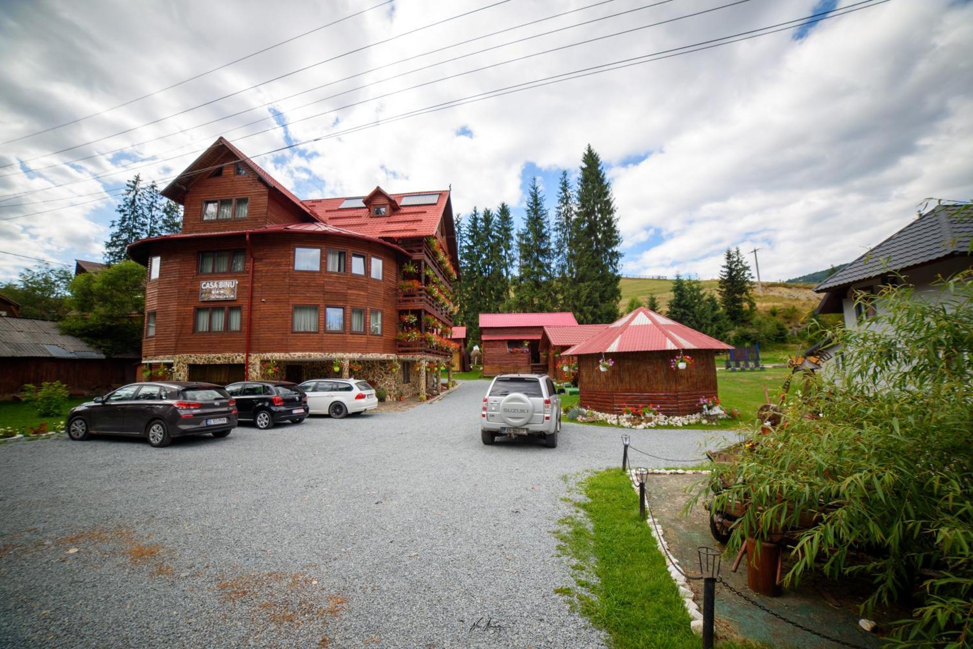 Casa Binu Hotel Arieşeni Buitenkant foto