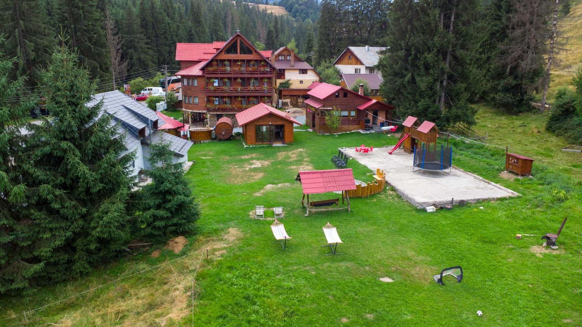 Casa Binu Hotel Arieşeni Buitenkant foto