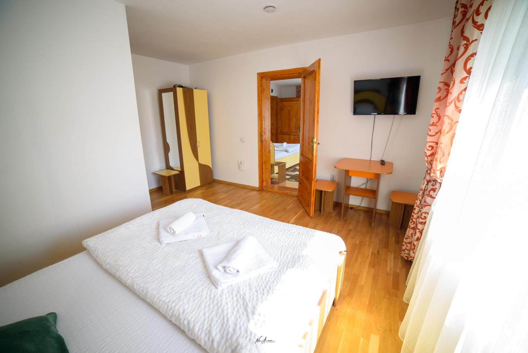 Casa Binu Hotel Arieşeni Buitenkant foto
