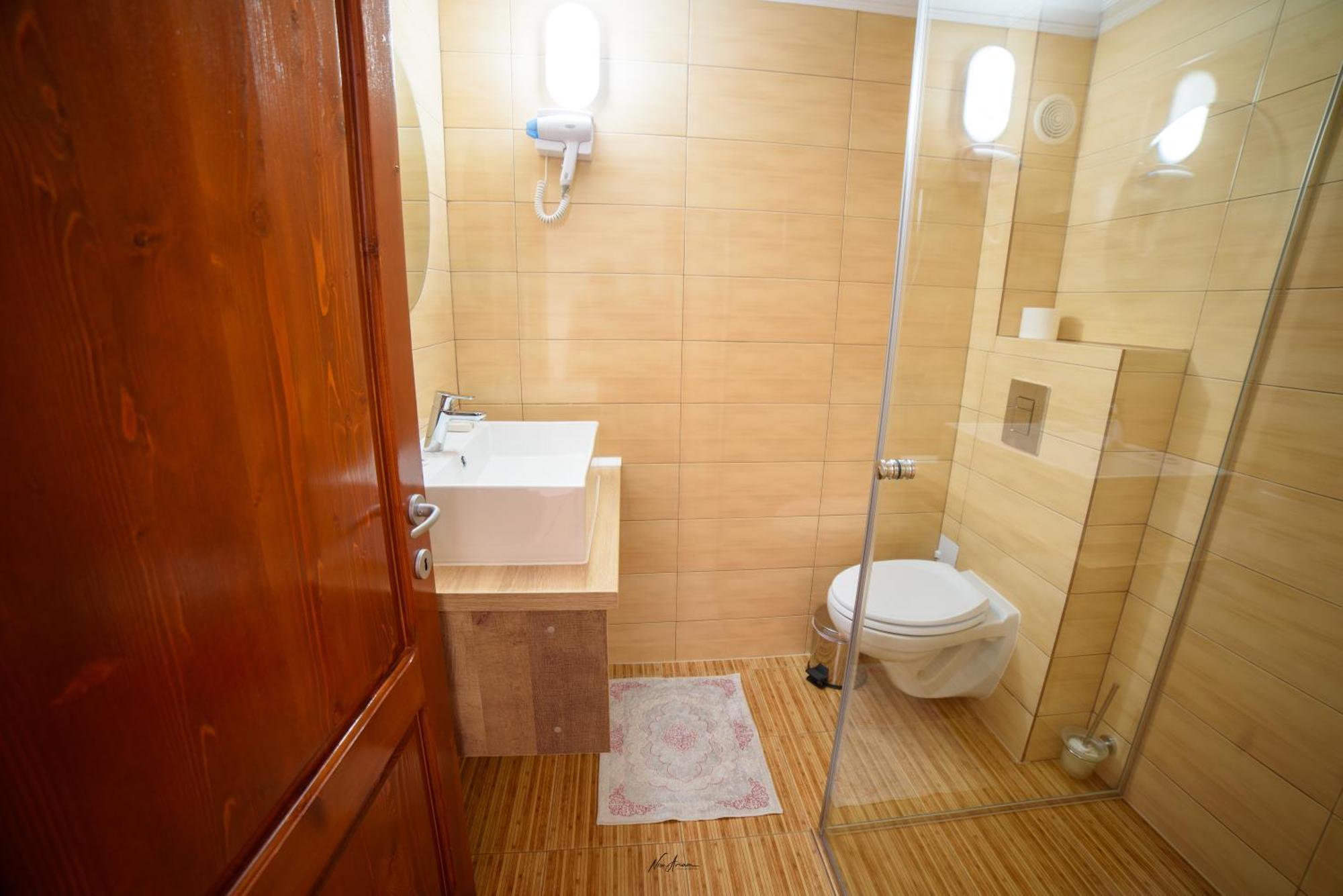 Casa Binu Hotel Arieşeni Buitenkant foto