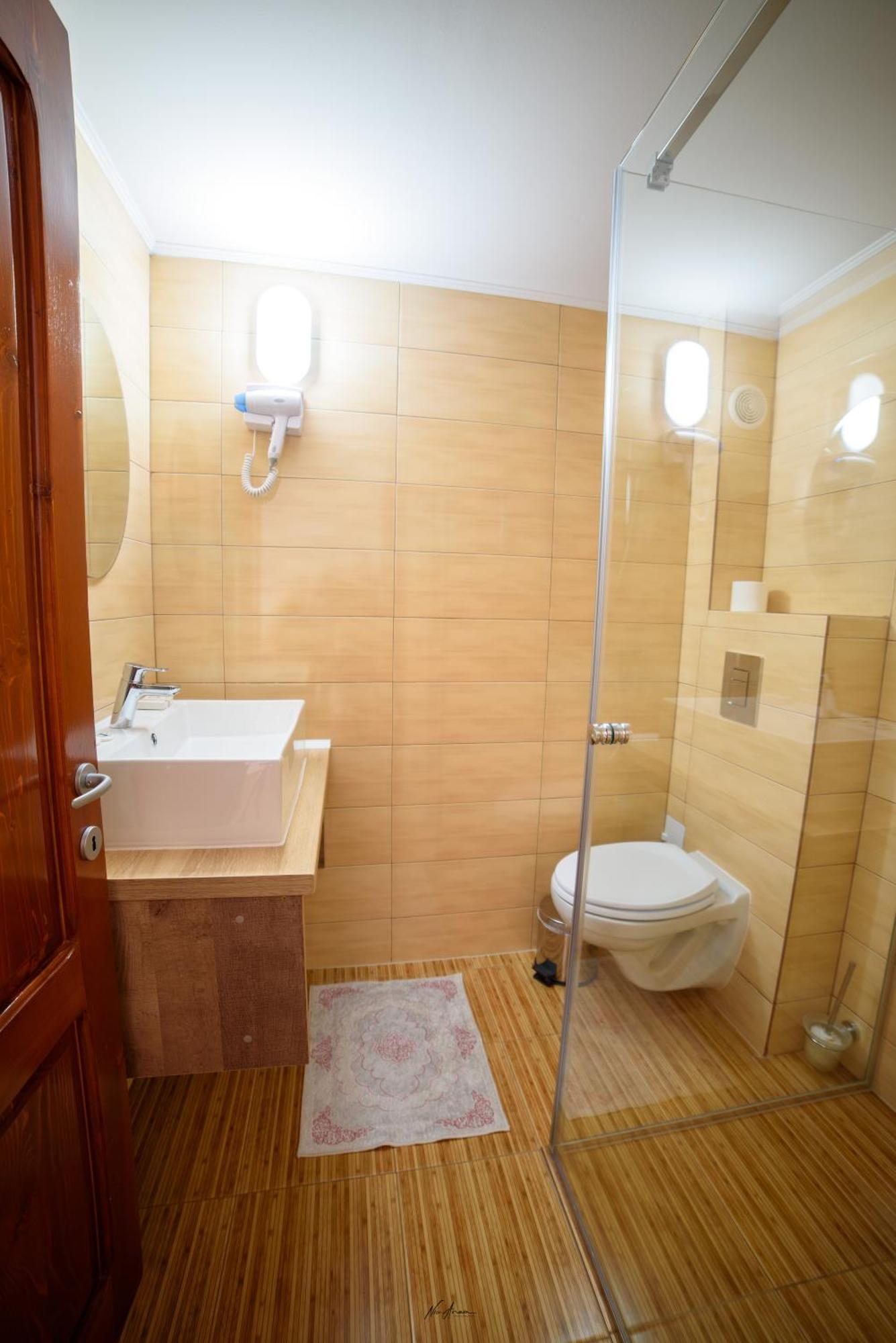 Casa Binu Hotel Arieşeni Buitenkant foto